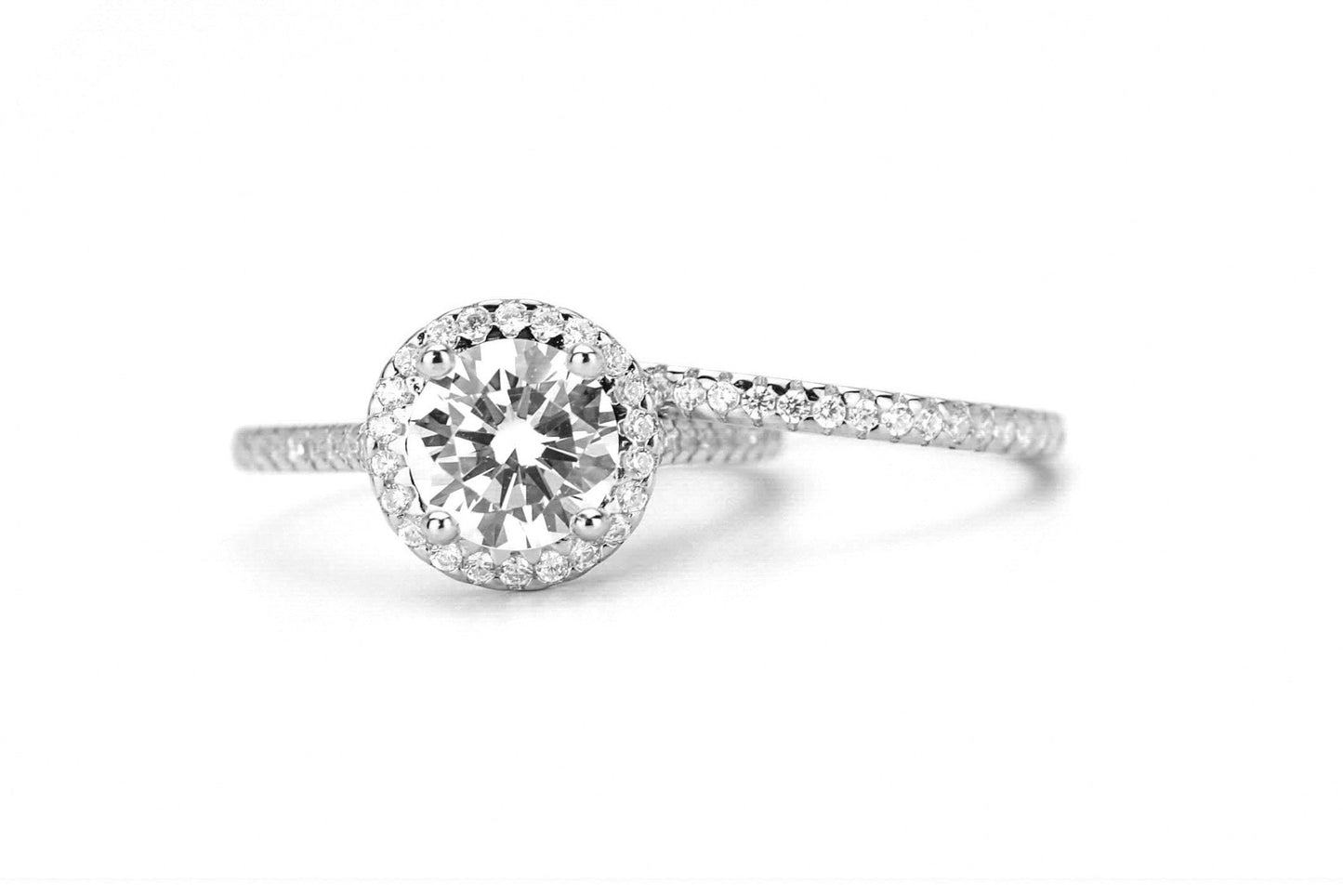 verlovingsring goud, gouden verlovingsring, zilveren verlovingsring, rosegouden verlovingsring, ring met stenen, solitaire zilveren ring met solitaire steen, vierkante ring, zilveren vierkante ring, gouden vierkante ring, ringenset goud, zilveren ringenset solitaire, Ringset
