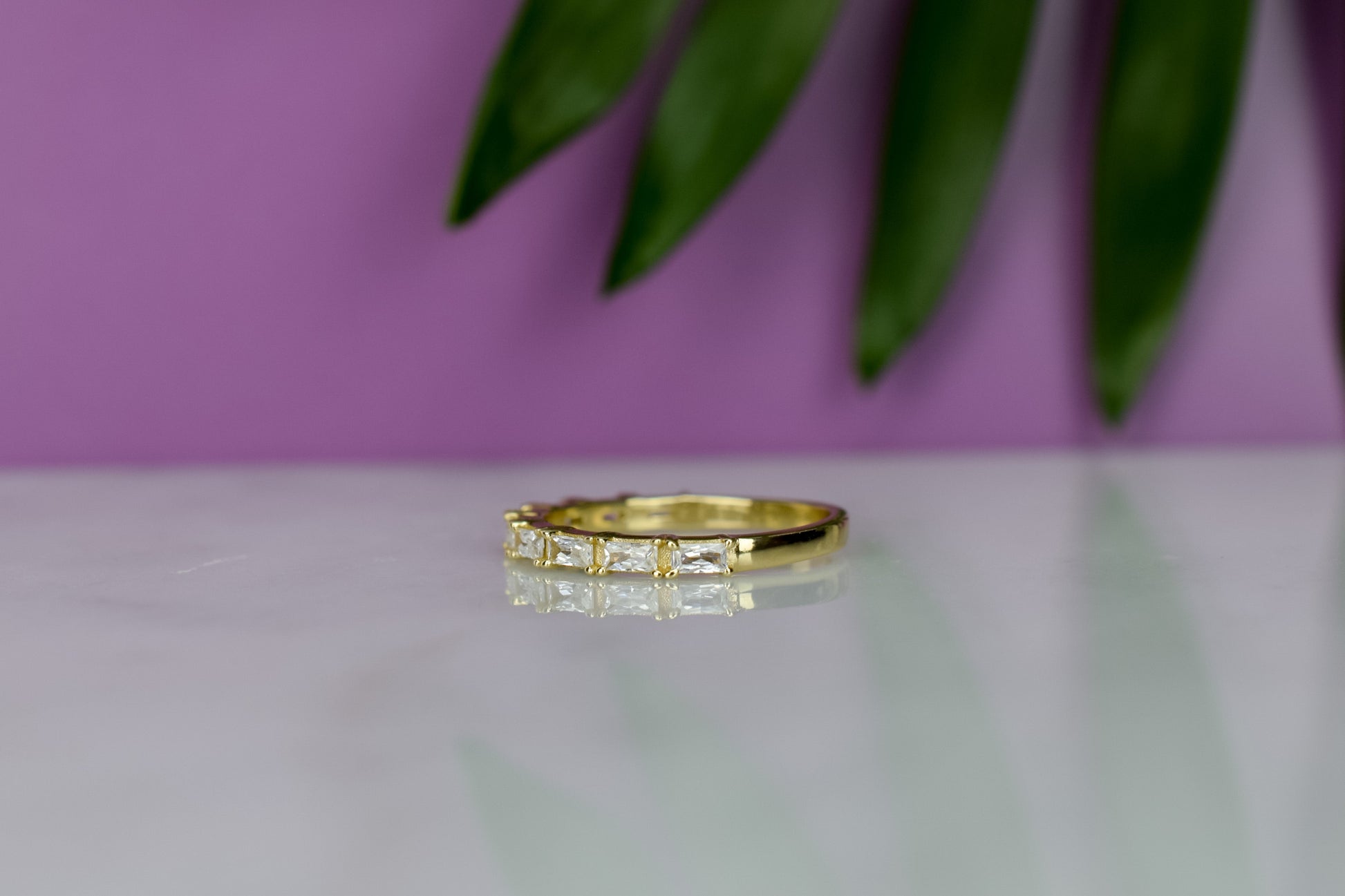 aanschuifring goud, gouden aanschuifring met stenen, verlovingsring zilver, zilveren ring, stapelring zilver, zilveren ring met diamant, vierkante stenen ring, infinity ring met stenen