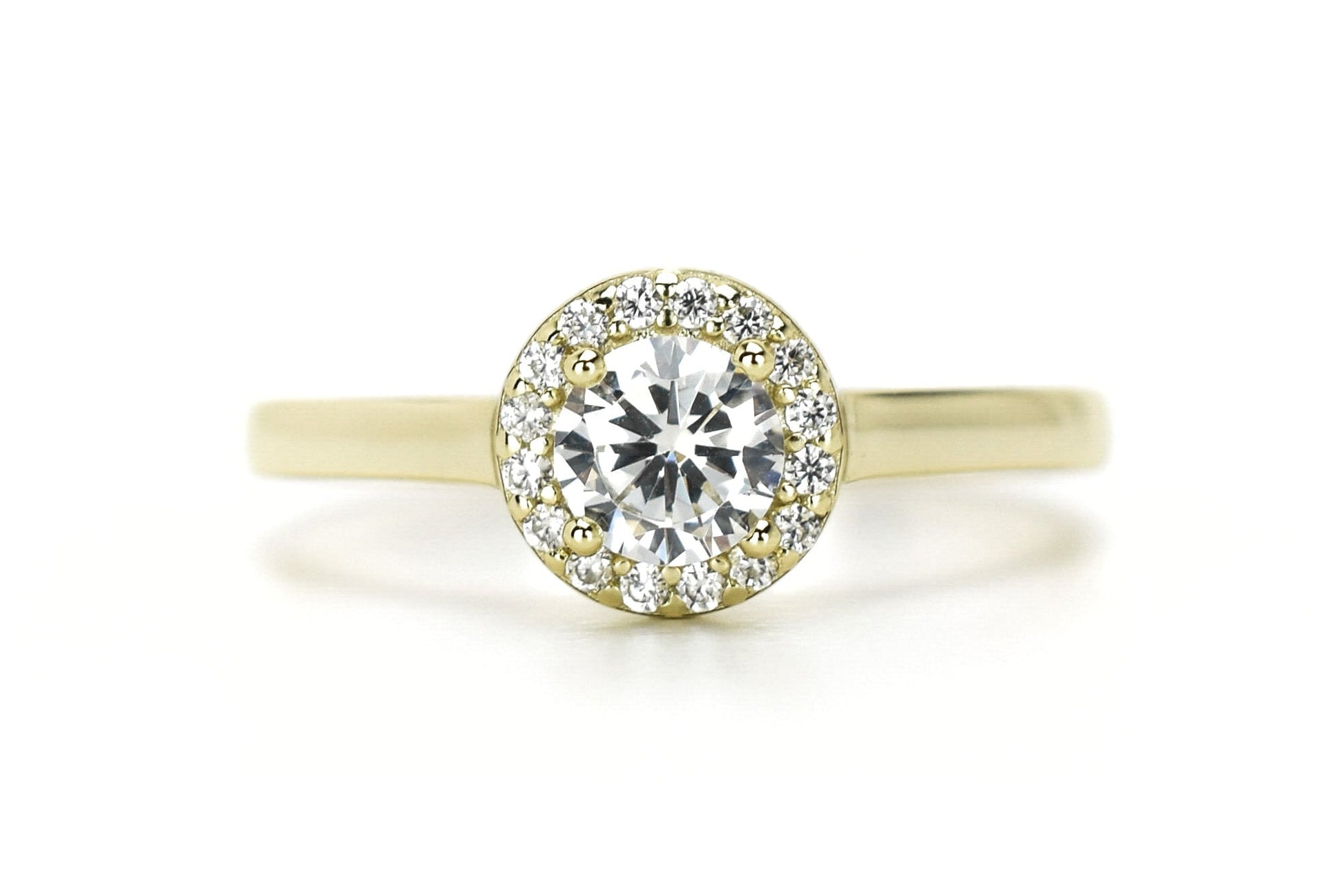 halo gouden ring, 18k goud, verlovingsring, ronde ring, gouden ronde ring, stapel ring, bruidsring