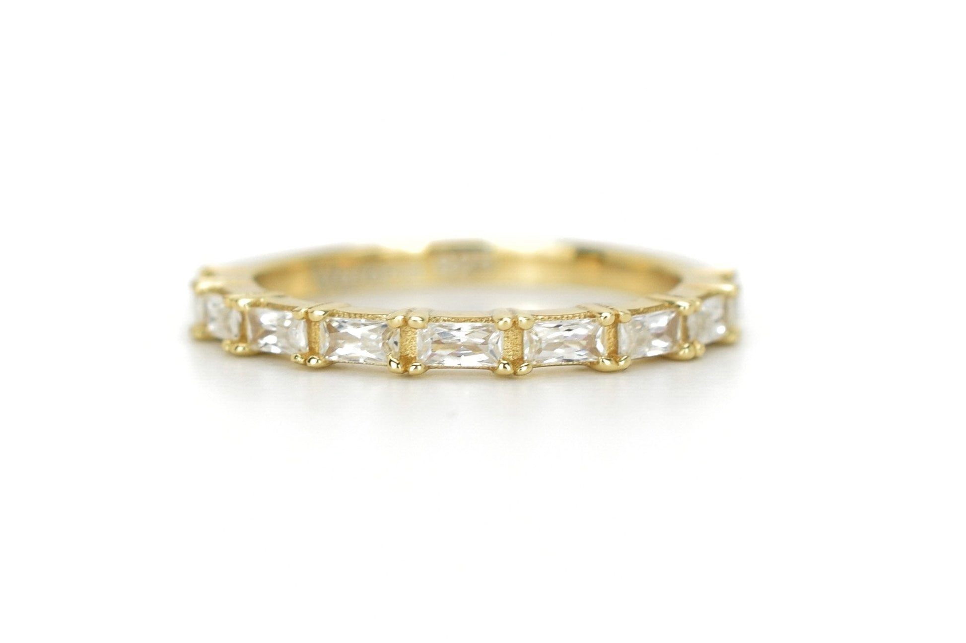 aanschuifring goud, gouden aanschuifring met stenen, verlovingsring zilver, zilveren ring, stapelring zilver, zilveren ring met diamant, vierkante stenen ring, infinity ring met stenen