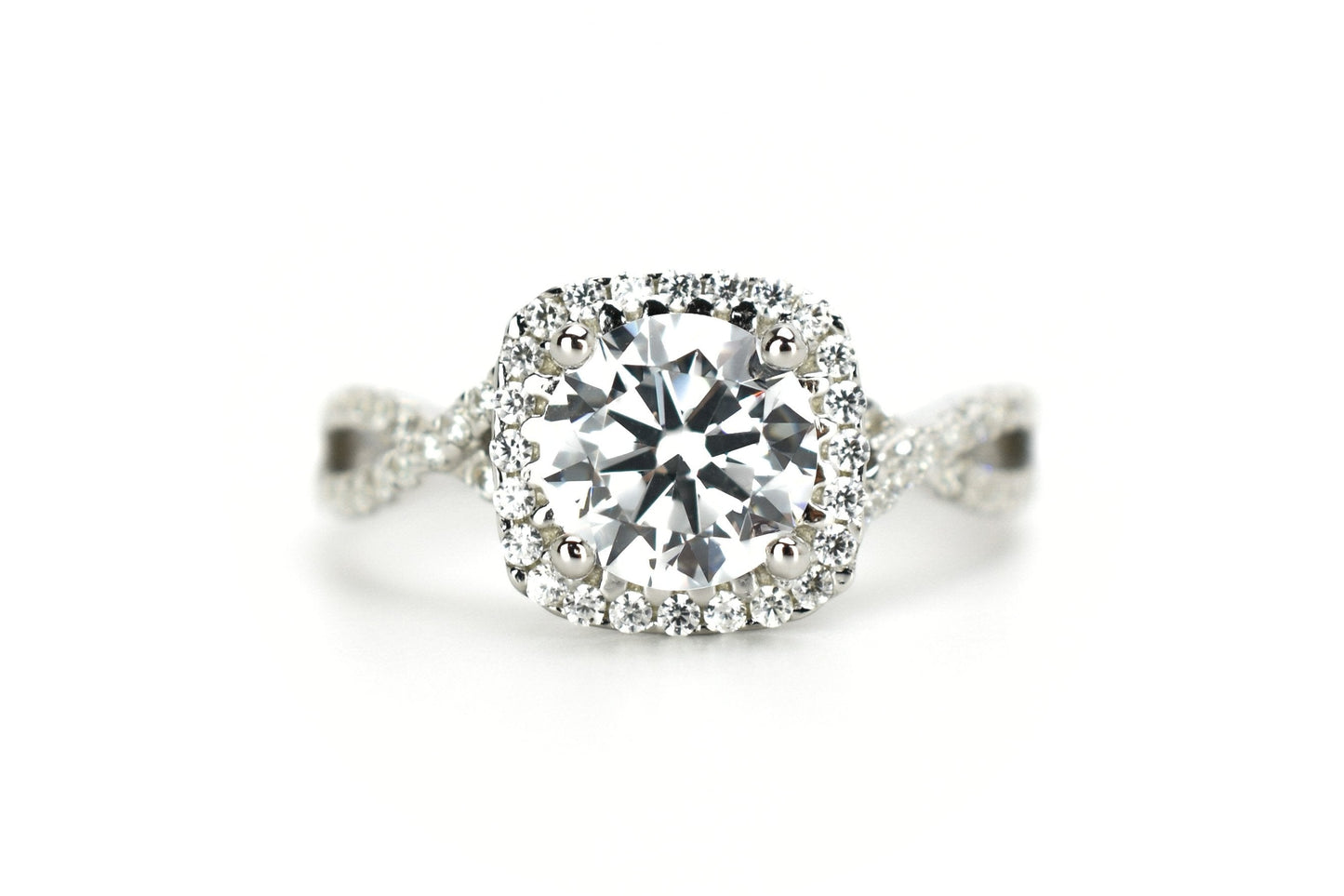 gouden ring, viekante gouden ringm infinity ring, verlovingsring, bemyjewels, vierkante grote steen ring, twisted ring goud, unieke verlovingsring, vierkante zilveren ring, ring met vierkante steen, ring met dubbele band, ring met stenen rosegoud, ring met stenen zilver