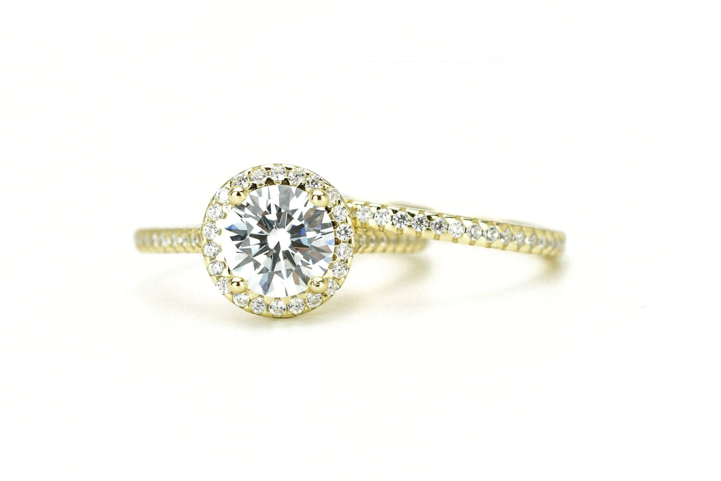 verlovingsring goud, gouden verlovingsring, zilveren verlovingsring, rosegouden verlovingsring, ring met stenen, solitaire zilveren ring met solitaire steen, vierkante ring, zilveren vierkante ring, gouden vierkante ring, ringenset goud, zilveren ringenset solitaire, Ringset