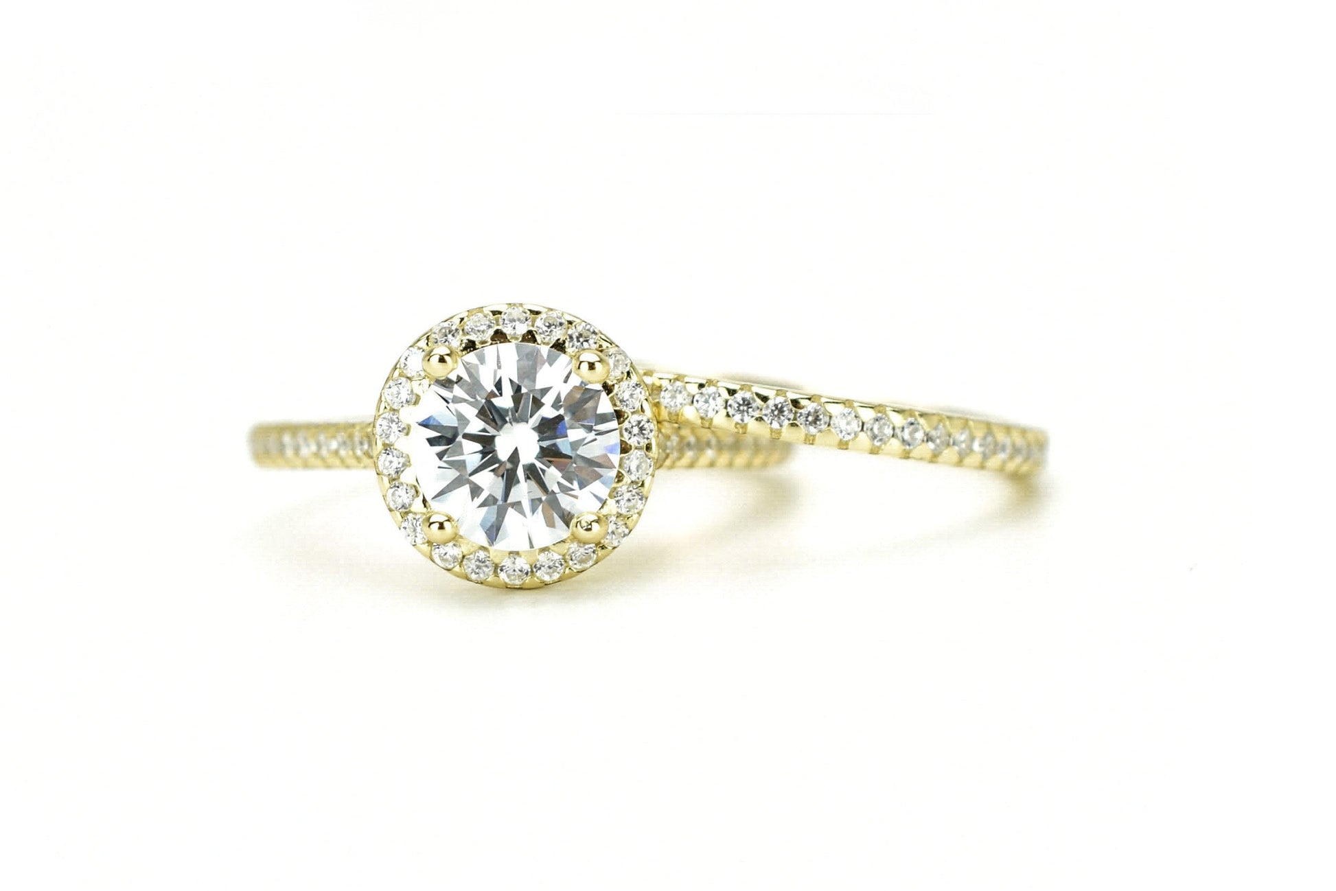 verlovingsring goud, gouden verlovingsring, zilveren verlovingsring, rosegouden verlovingsring, ring met stenen, solitaire zilveren ring met solitaire steen, vierkante ring, zilveren vierkante ring, gouden vierkante ring, ringenset goud, zilveren ringenset solitaire, Ringset